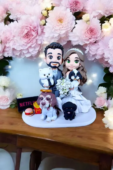 Topo de Bolo Casamento Noivinhos Pets Netflix Shihtzu