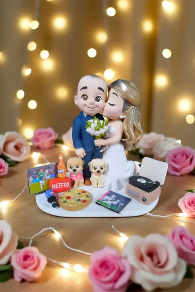 Topo de Bolo Casamento Noiva Beijando Noivo Carequinha