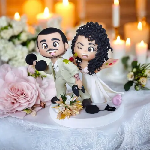Topo de Bolo Casamento Noivinhos Academia e Pintura