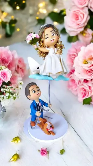 Topo de Bolo Casamento Noivinhos no Avião Biscuit