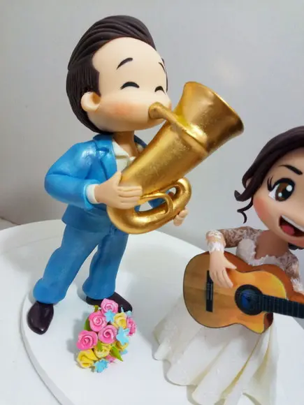 Topo de Bolo Personalizado Noivinhos Músicos