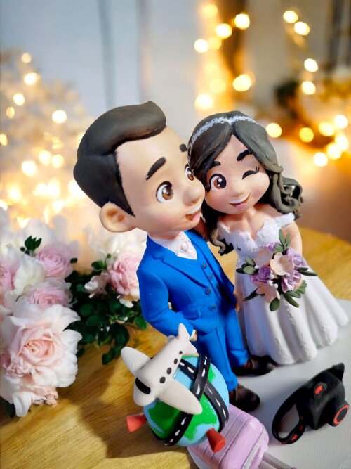 Topo de Bolo Casamento Noivinhos Viagem Biscuit 3d