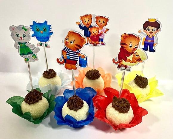 Forminhas Daniel Tigre e Toppers