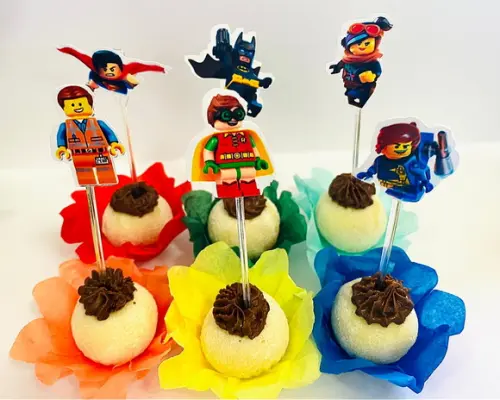 Forminhas Lego e Toppers