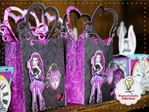 Bolsinha Ever After High