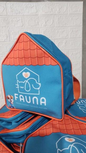 Mochila m para Pet Shop Formato Casinha