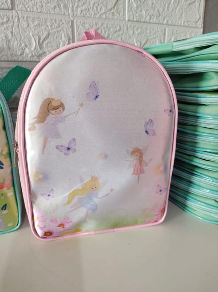 Mochilinha Personalizada 25x20 - Fadas e Dragão