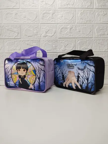 50 Retangular Personalizadas Wandinha e Mãozinha