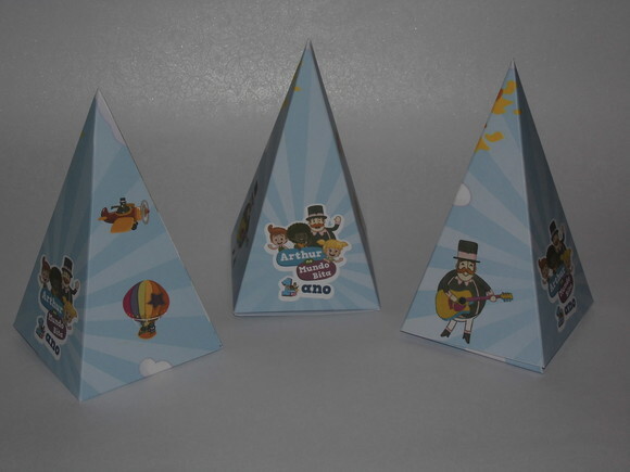 Caixa Piramide Personalizada