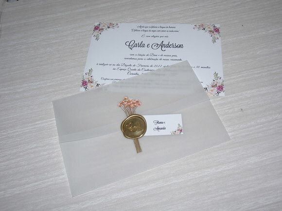 Convite com Papel Vegetal e Lacre de Cera Personalizado