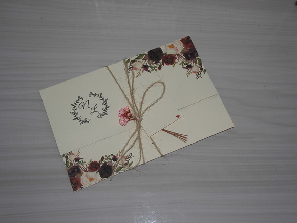 Convite Simples com Flores Sempre Vivas - Marfim