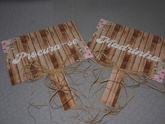 Kit com 2 Plaquinhas Rusticas para Daminhas / Pajens