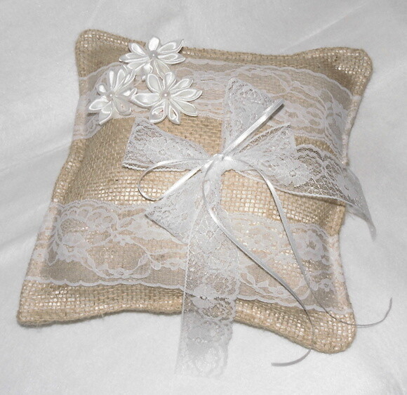Porta Aliança Rustico com Renda e Flor