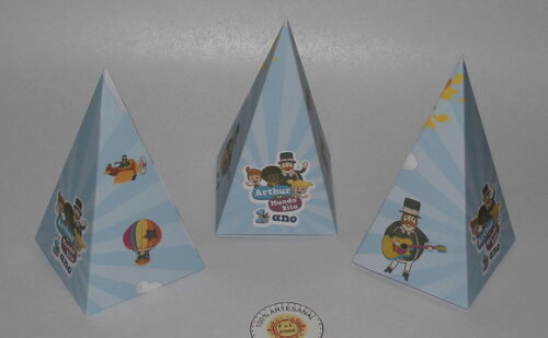 Caixa Piramide Personalizada