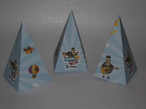 Caixa Piramide Personalizada
