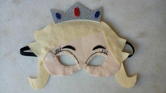 Máscara Feltro Princesa Rosalina