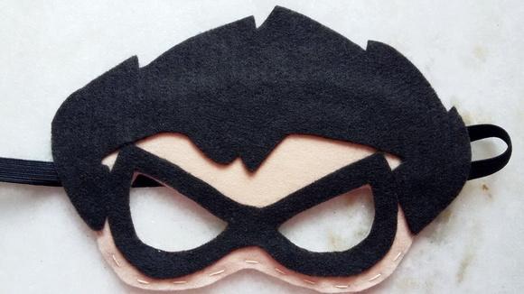 Máscara Feltro Robin