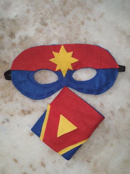 Kit Máscara e Bracelete Feltro Capitã Marvel