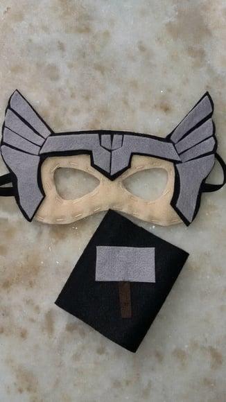 KIT MÁSCARA E BRACELETE FELTRO THOR