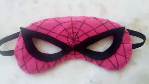 Máscara Feltro Homem Aranha Rosa