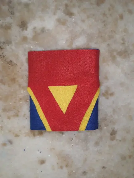 Bracelete Feltro Capitã Marvel