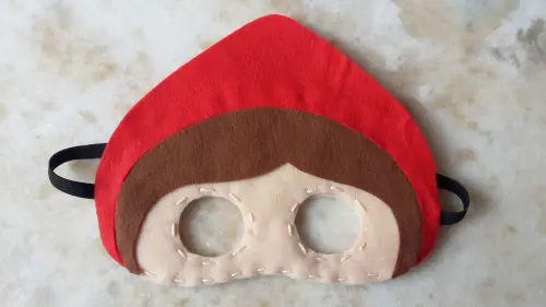 MÁSCARA DE FELTRO CHAPEUZINHO VERMELHO