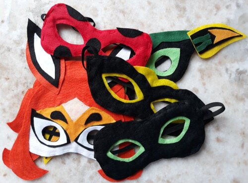 KIT MÁSCARA E BRACELETE CAT NOIR