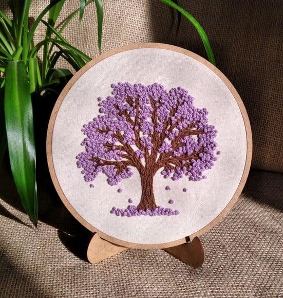Quadro Bordado Ipê - Ipê Roxo- Bordado Livre