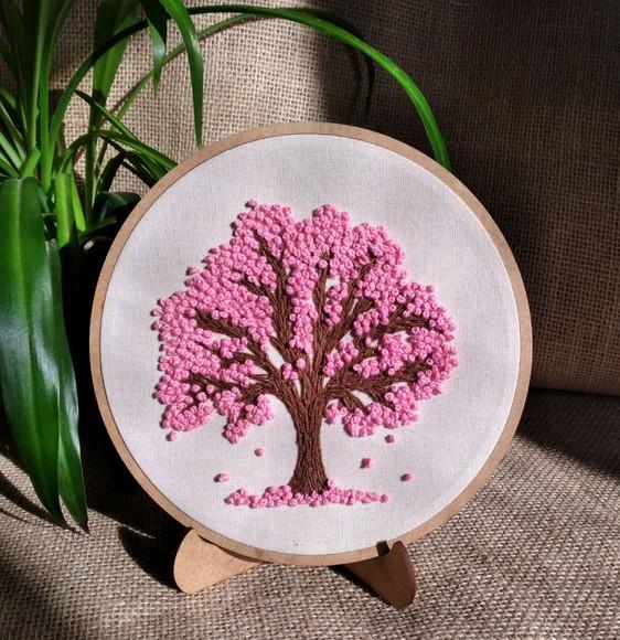 Quadro Bordado Ipê - Ipê Rosa- Bordado Livre