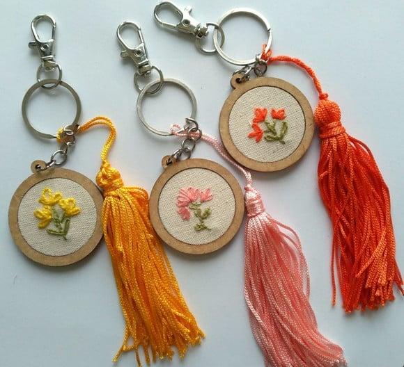 Kit com 3 Chaveiro Bordado Livre Floral