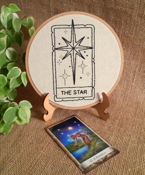 a Estrela - Carta de Tarot - Bordado Livre