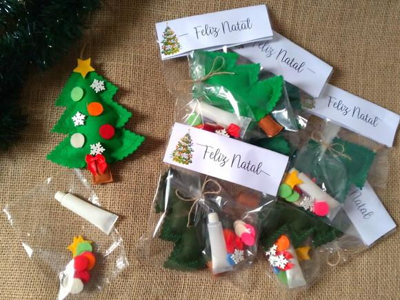 Lembrancinha de Natal - Kit com 6 Árvores de Natal Enfeite.