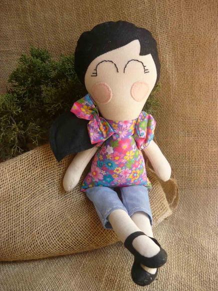 Boneca de Tecido Menininha Serelepe
