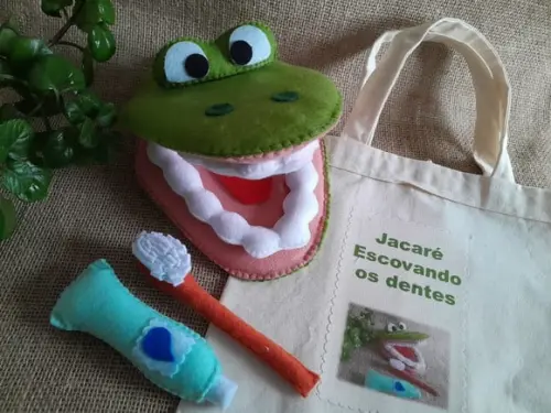 Jacaré Zé: Recurso Pedagógico Que Ensina a Escovar os Dentes