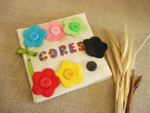 Livro de feltro - CORES