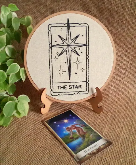 a Estrela - Carta de Tarot - Bordado Livre
