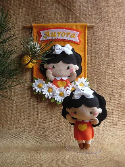 Enfeite Porta de Maternidade e Bonequinha Decorativa