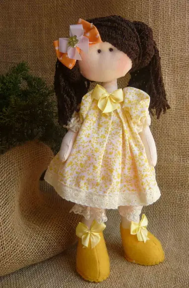 Boneca de Tecido Menininha Romântica