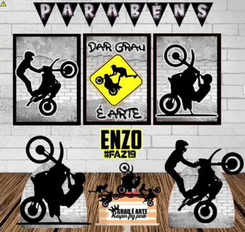Kit Só Um Bolinho Moto ( Dar Grau ) Empinando