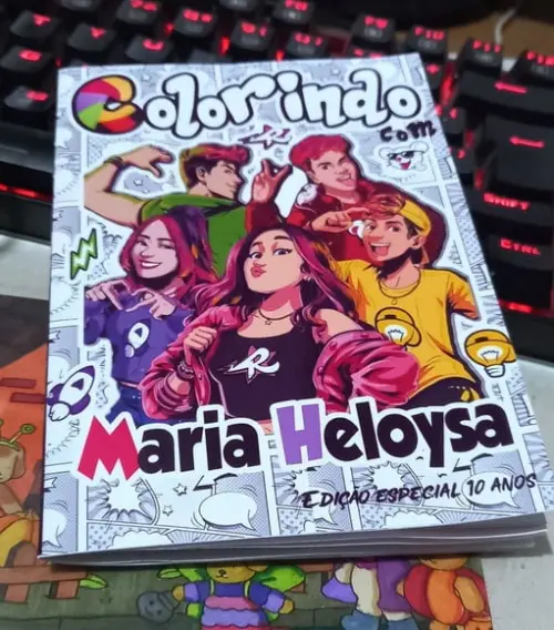 Revistinha Personalizada dos Rosas ( Emily Vick)