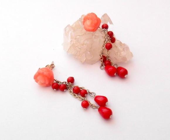 Brinco flor de coral e gotinhas