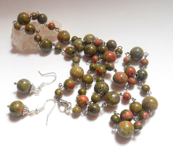 Conjunto Colar e Brincos com Unakita Pedras em Esfera