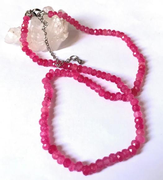 Choker Colar Jade Tingida Facetadas e Aço Inox