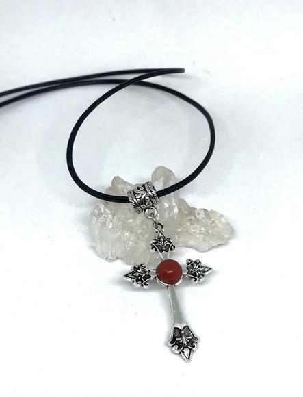 Cordão Colar com Crucifixo e Pedras Variadas
