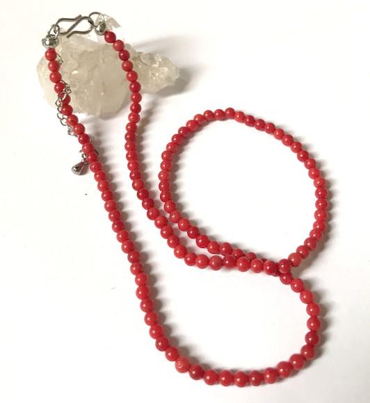 Choker Colar com Coral Reconstituido Liso 3 mm e Aço Inox
