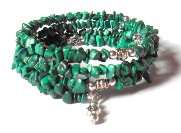 Pulseira Ajustável com Malaquitas infantil ( mola )
