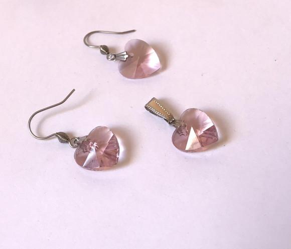 Conjunto Brinco e Pingente Coração Cristal Rosa Aço Inox