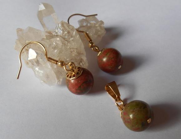 Conjunto com Brinco e Pingente Unakita Folheado Ouro