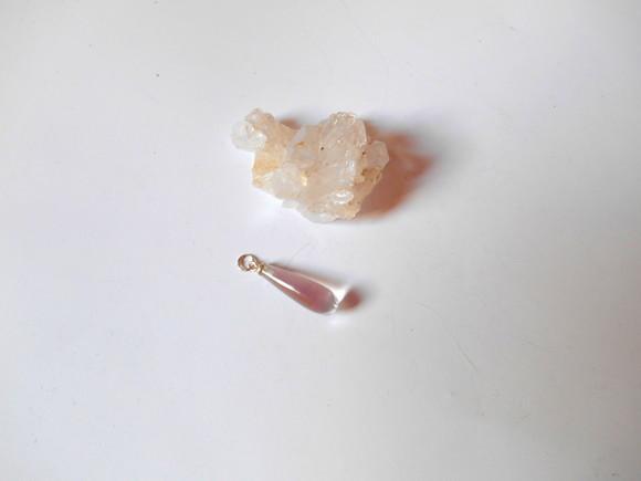 Pingente com gota Cristal quartzo