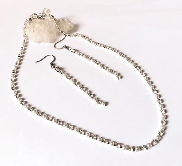 Conjunto Choker Colar e Brincos com Perola Abs e Strass